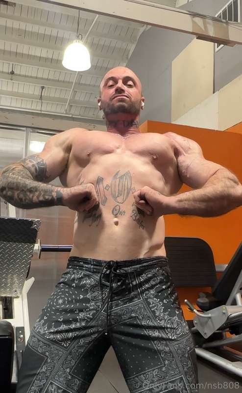Chest/Tri day #gym #bodyduilding