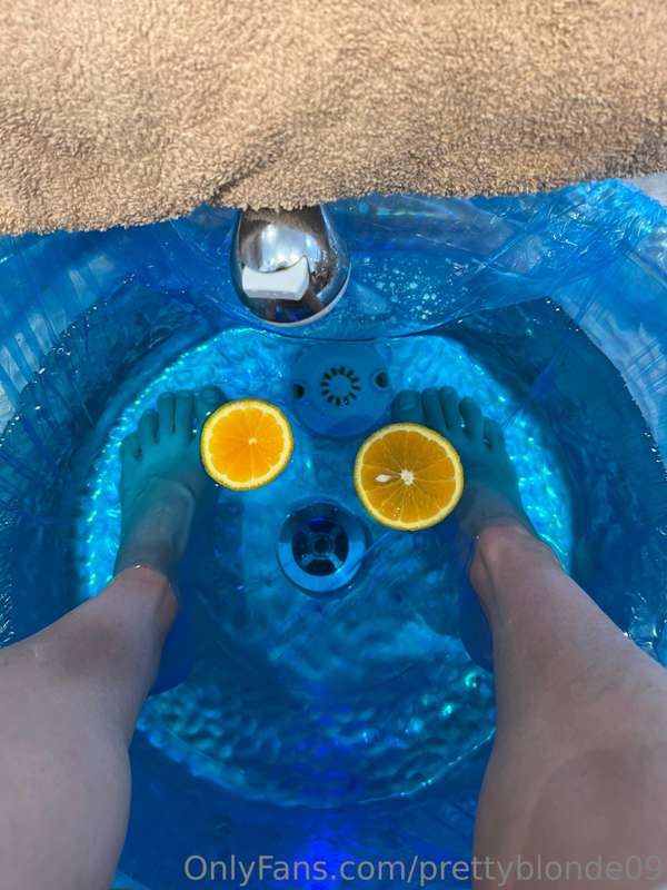 Pedicure in the making Xx 😘