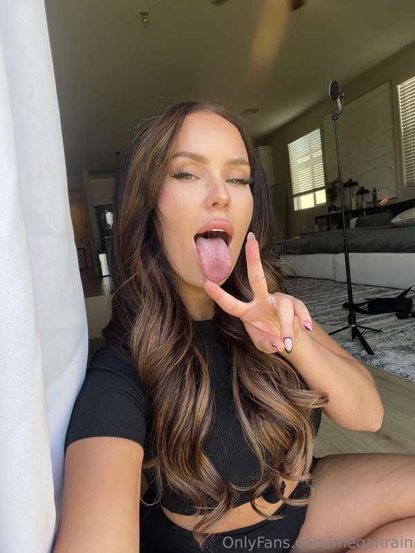 I hope you’re ready for me 🥰 DM me and see what kind of naug..
