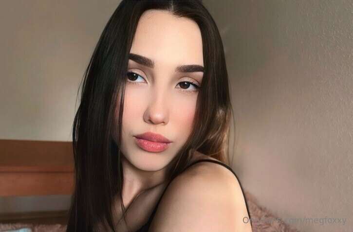 💕FREE SUB 👉 @eva_cherryy 👈 ONLINE NOW 💕

Shy and fragile @ev..