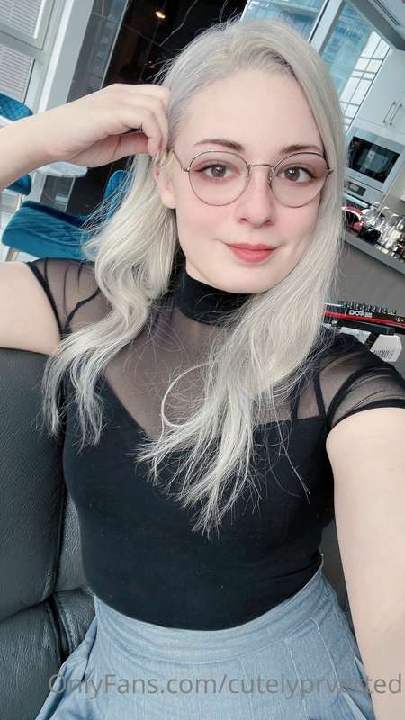There’s a lot of newcomers here! Just so I get to know all o..