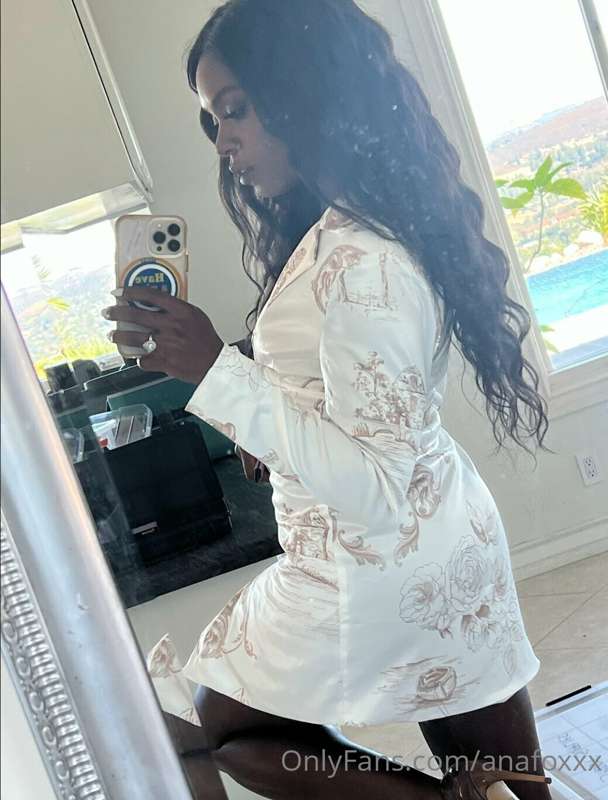 If I showed you my wardrobe, what would you pick for me to w..