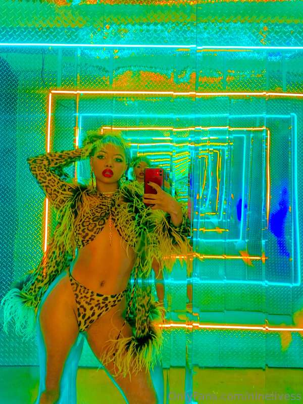 I’m the queen of the jungle wanna be my Tarzan ?