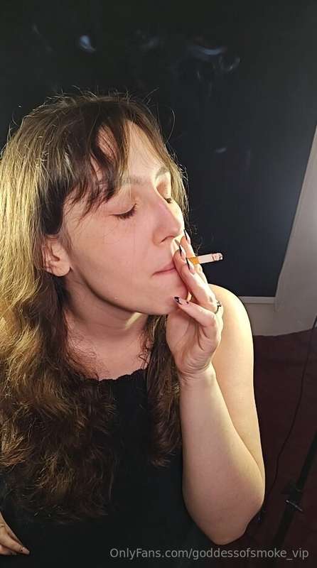 The Last Smoke Before Bed… 💨🔥After a long, exhausting day, t..