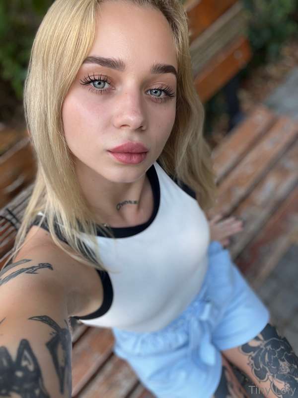Hey, wanna come chill with me? I've been waiting for you😘