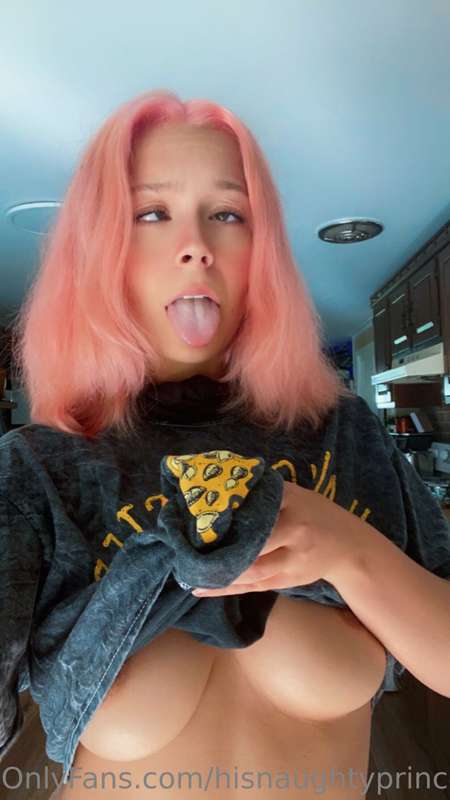 hisnaughtyprincess photo