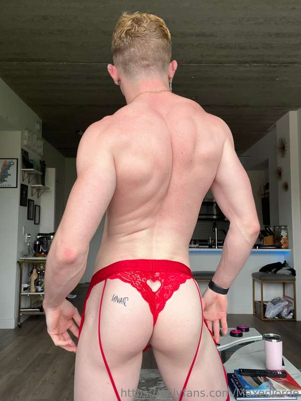 Nice ass… what time does it open?👀😜🔞💯