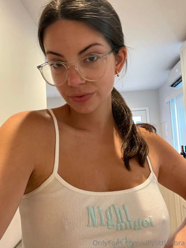 sillylittlelibra