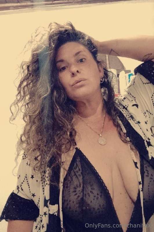 ❤️‍🔥 She is @angiesexycurls ❤️‍🔥🌙 Her profile is new & she i..