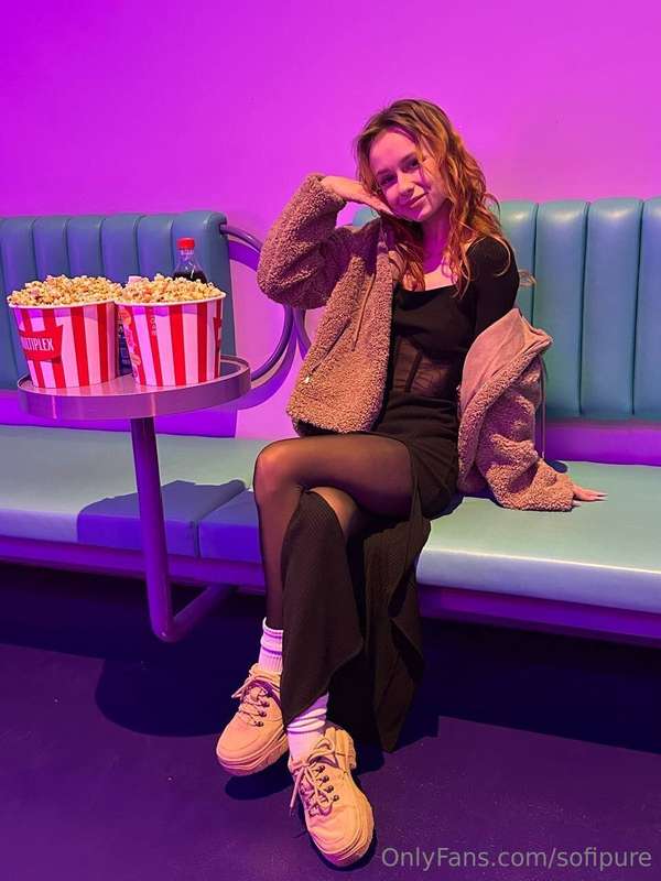 Movie night done right 🍿🎥 Now all I need is someone to steal..