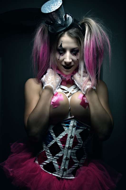 its the season of the clown!!! full set now avail! 