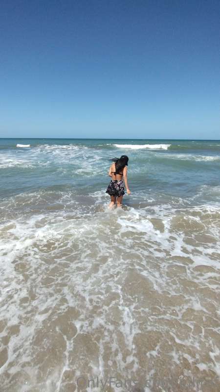 This si my first Post.
My favorite season of the year? Summe..