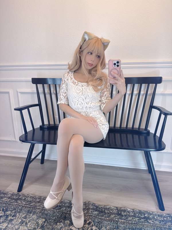 ⊱・♡・⊰every master needs a horny little pet like me.⊱ ───────..
