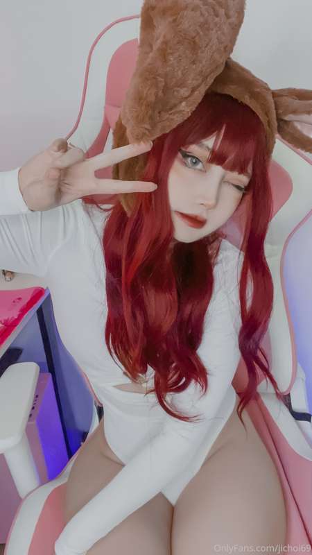 Cute or hot? 🤭