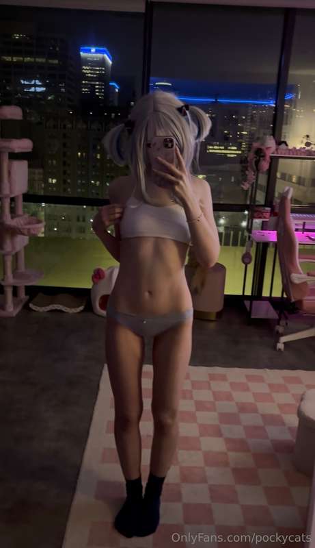 114lbs of daddy issues, grapes, and useless anime facts 