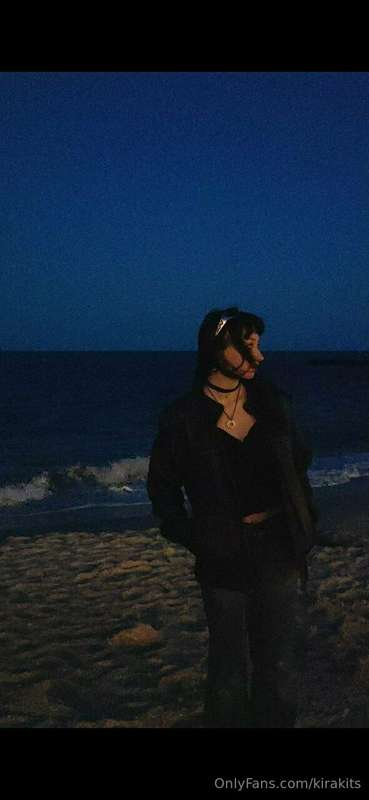 Walking on the beach is always so romantic😊, especially if i..