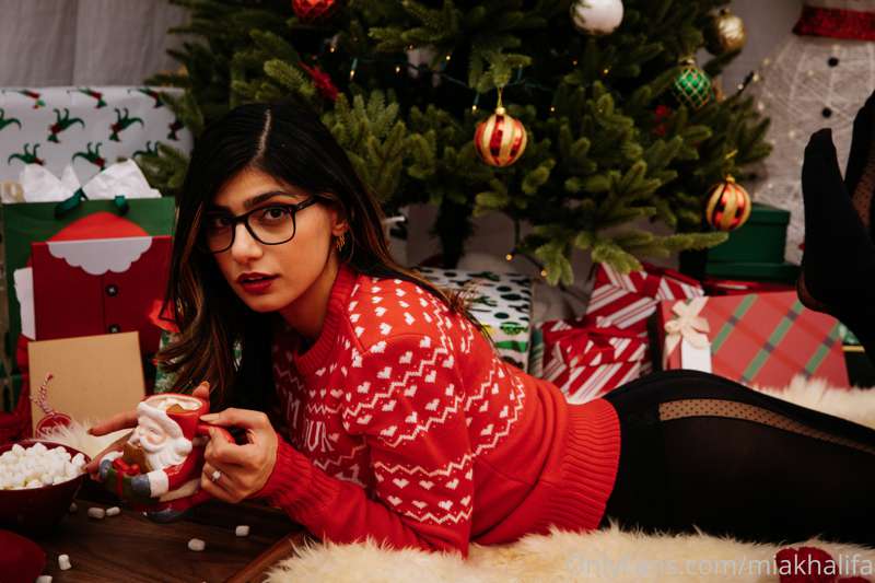 Foto 191 de Mia Khalifa en Tocromo