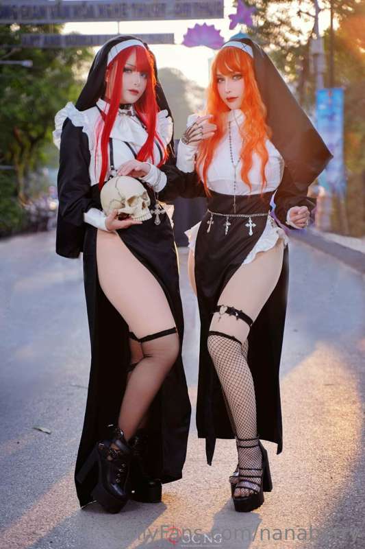 Happy New Year 🥰
With @mimichan259 at convention ❤