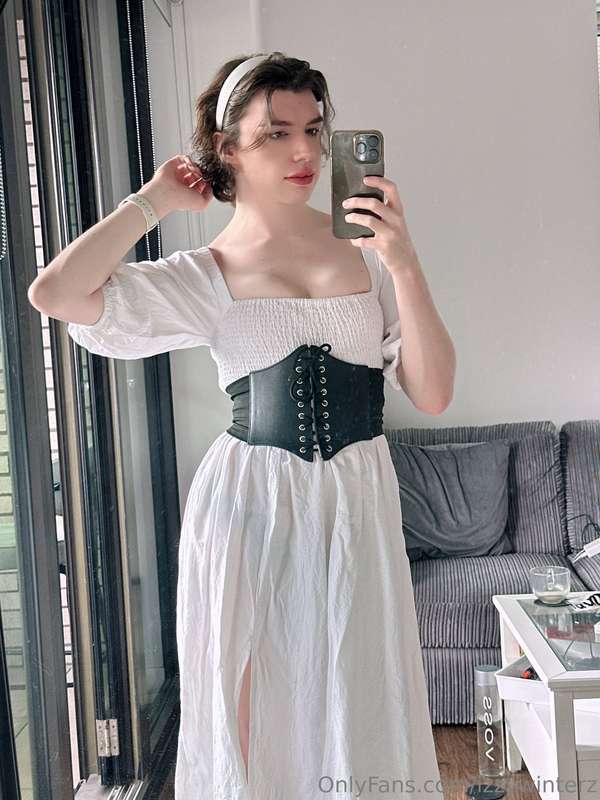 This dress makes me feel like a Greek Goddess ✨