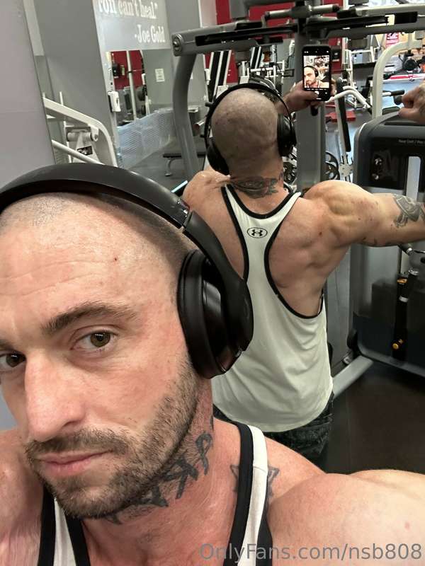 Back in the gym on my lunch break