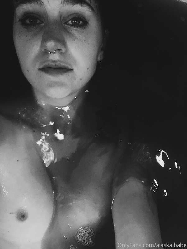 alaska.babe image #2