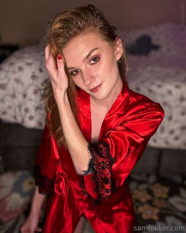 Red nails and silky robe get you in the mood for Valentine’s..