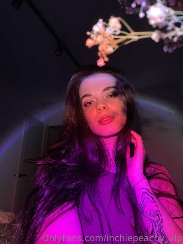 I like purple so much❤️ What color do you associate yourself..