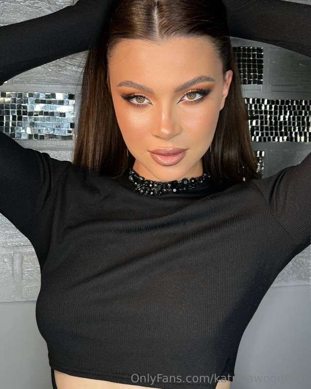 you like my makeup, baby?