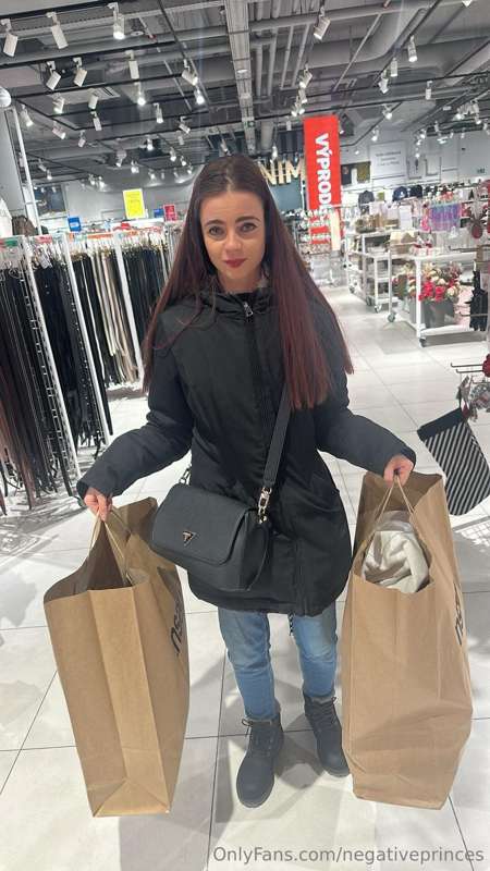 Shopping day 😅😈🤭