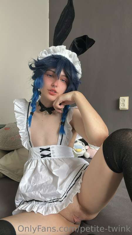 petite-twink