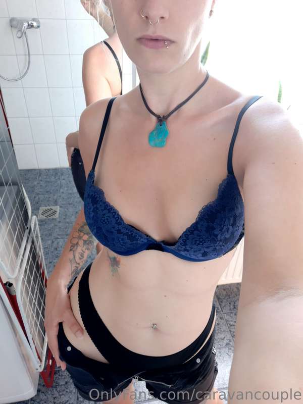 Getting ready for the day 😉💋