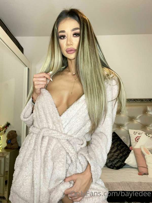 Happy Ending Massage Anyone??... 🍆💦 I am ready