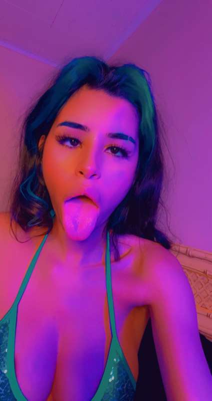 I want u to cum in my mouth🤤🤤🤤