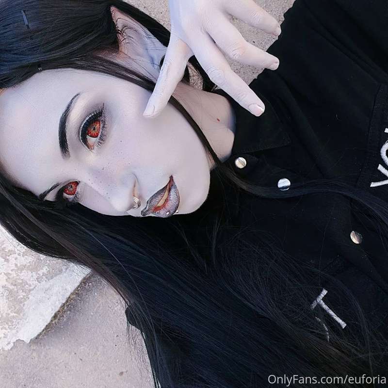 I'll suck your bl00d!! 🧛