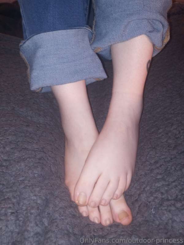 Im going to pamper these toes tonight. Definitely need them ..