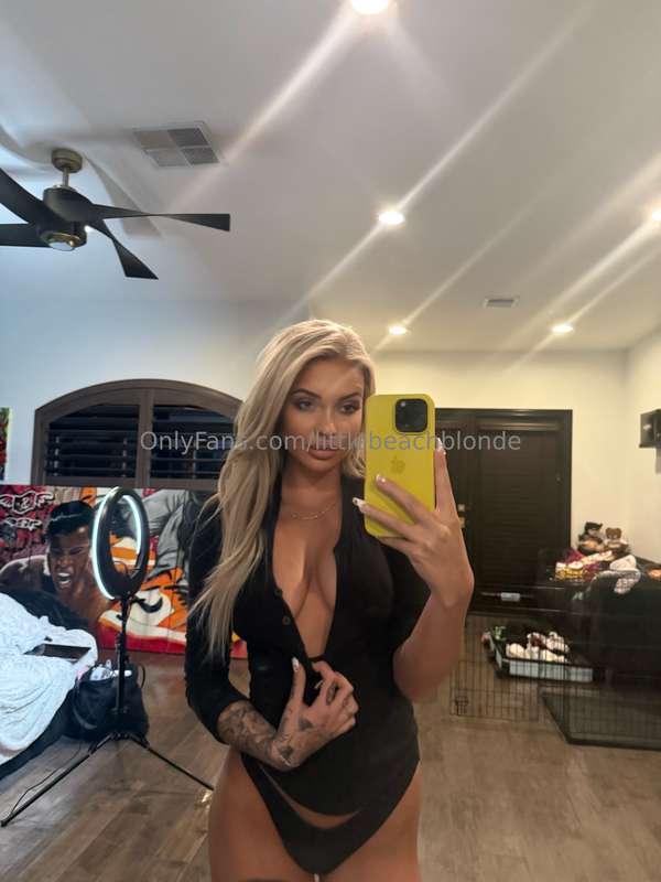 LIVE TONIGHT‼️6PM PST/ 9PM EST hang with me later…cum spin m..
