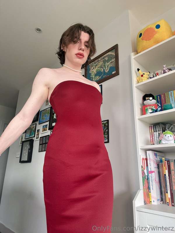 How I pull up at your office party 🥰