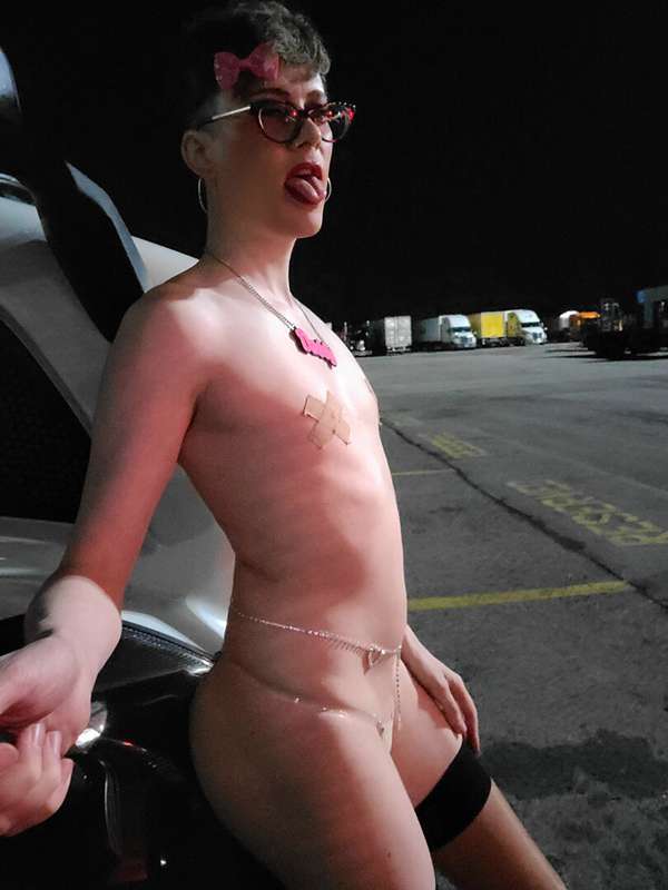 A few pictures looking like fuckmeat at the truck stop.

Add..