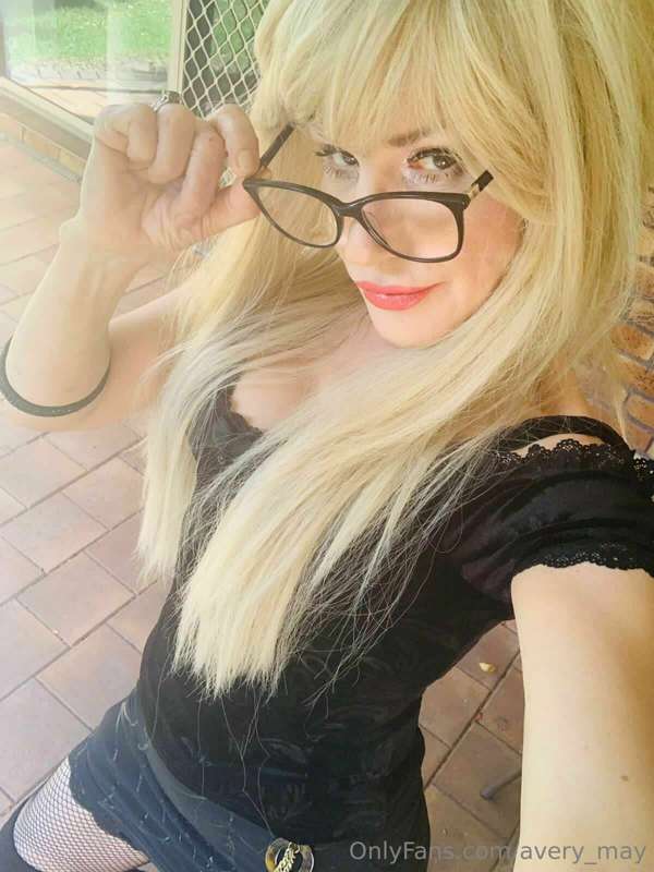 @victoriasheldon - follow her for sizzling content!