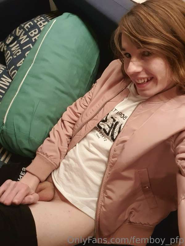 femboy_pfp image #2