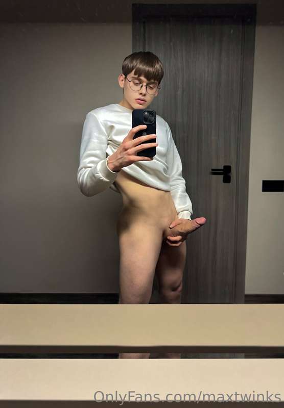 Take care of this dick, please 😈