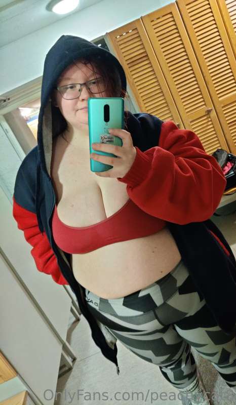 After a hard workout, it's fun to do a lil' photoshoot~