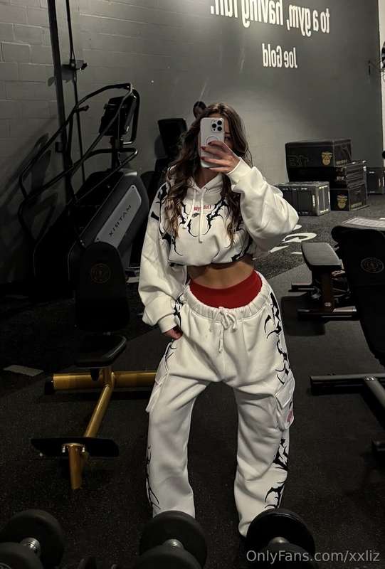 Who says comfy can’t be hot?