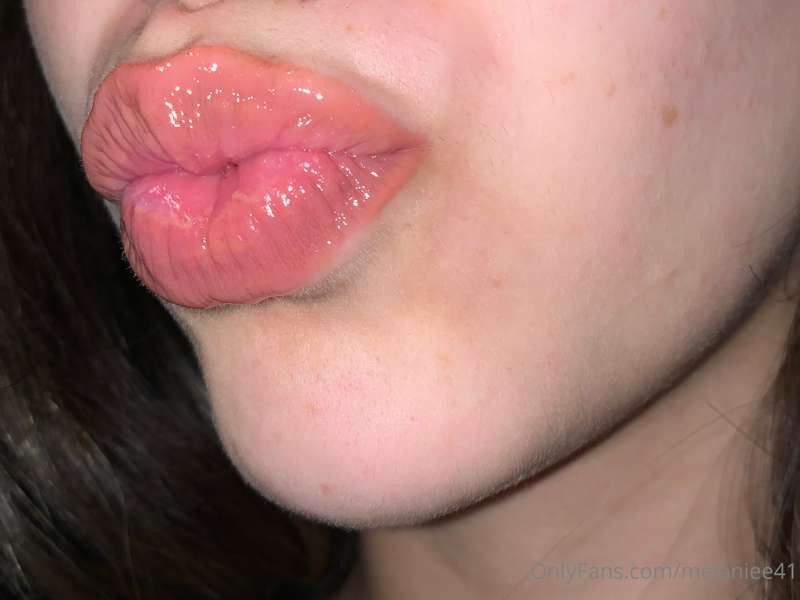 big kisses for all of you🤍