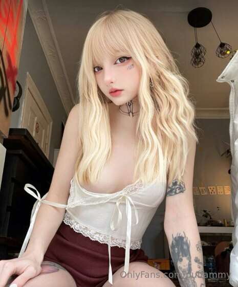 @bbykiraa🔥 STOP SCROLLING 🔥@bbykiraa
She is waiting for you ..