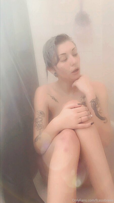 Wanna see why my knees are red and I'm out of breath?? ?? Te..