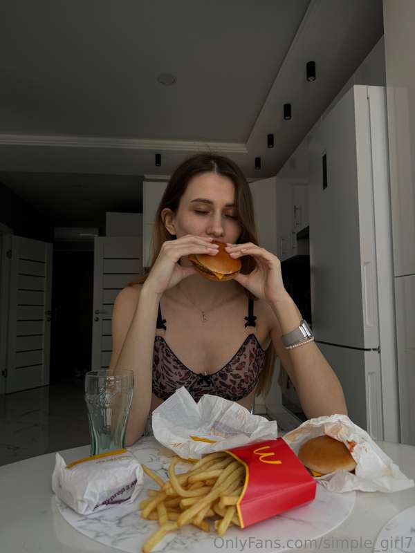 They say fast food is bad for you. But who says I always cho..
