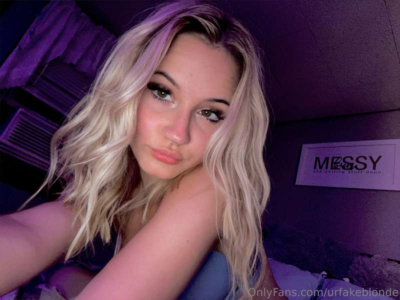 ursecretgirlfriend0