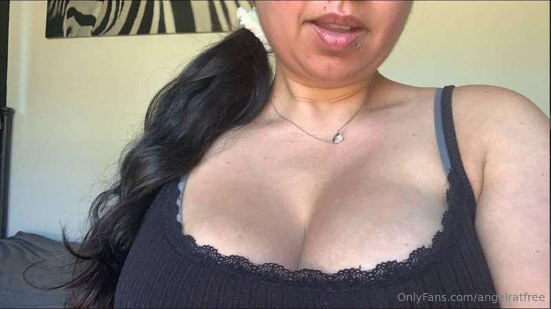checkout the prettiest pussy on onlyfans! @littlemissmasque@..