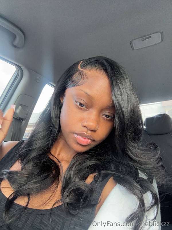 sheblickzz